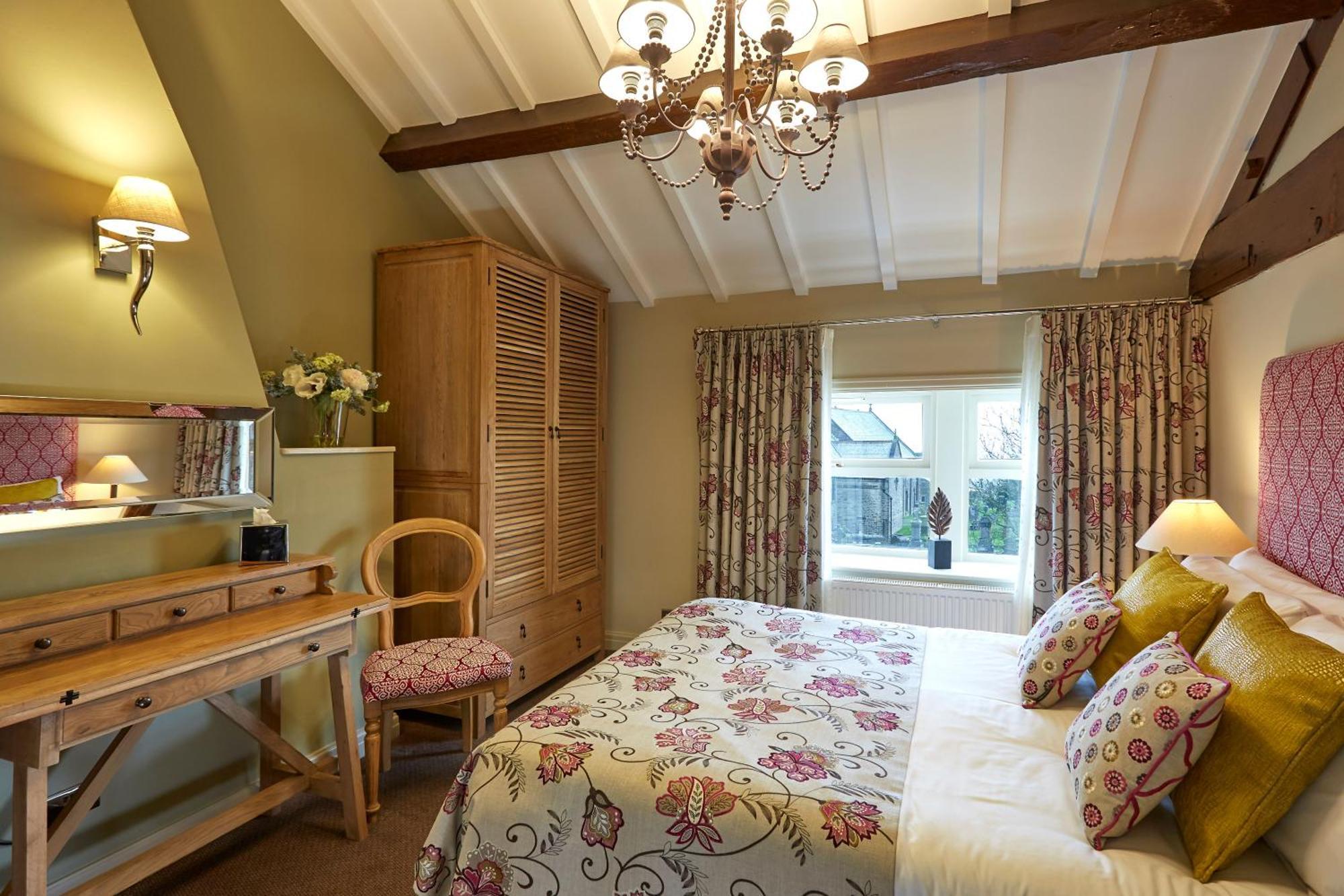 The White Hart At Lydgate Hotel โอลดัม ภายนอก รูปภาพ